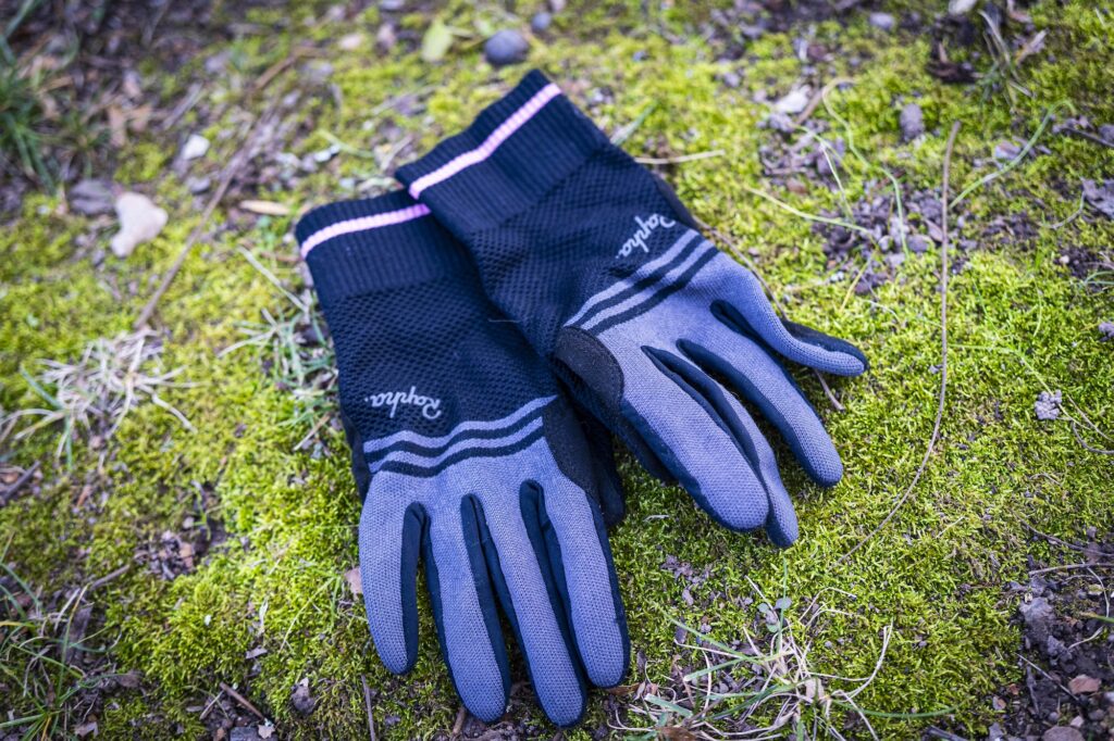 Navy blue merino wool gloves.